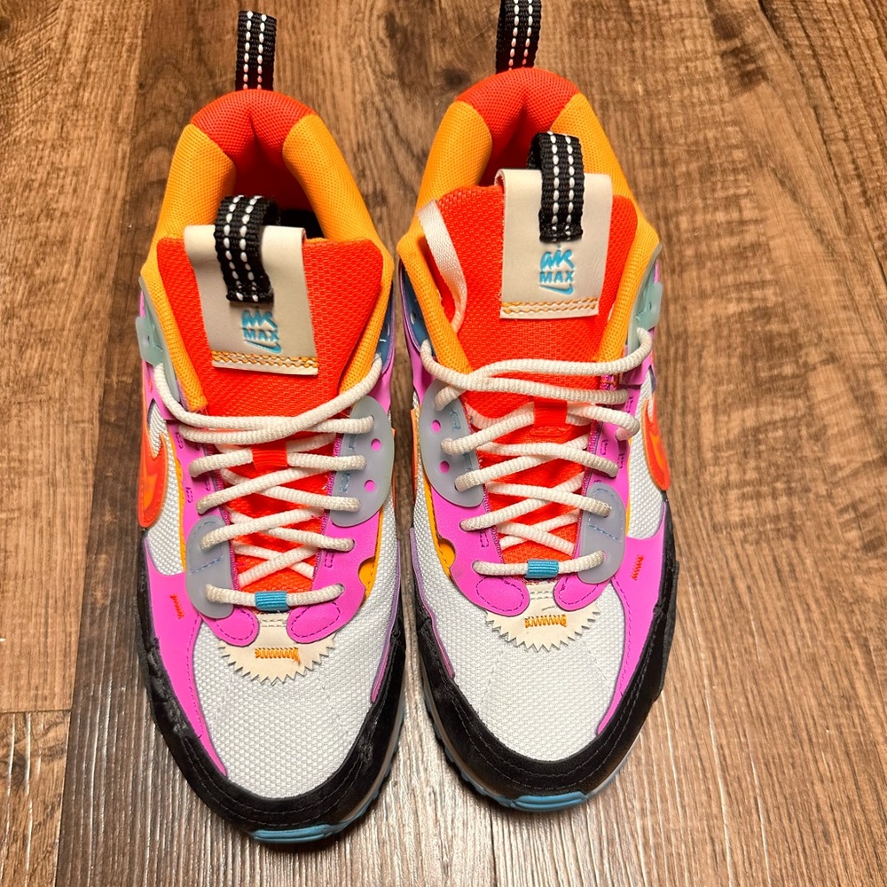 NIKE AIRMAX like new size 7.5 sneakers